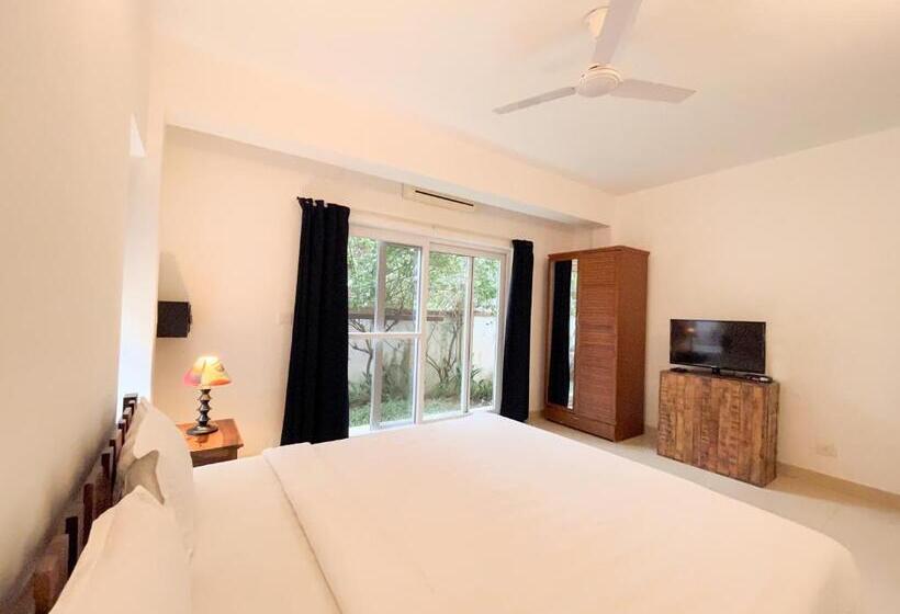 带1个卧室带泳池的公寓, Rainforest Enclave, Arpora   10 Mins To Baga Beach