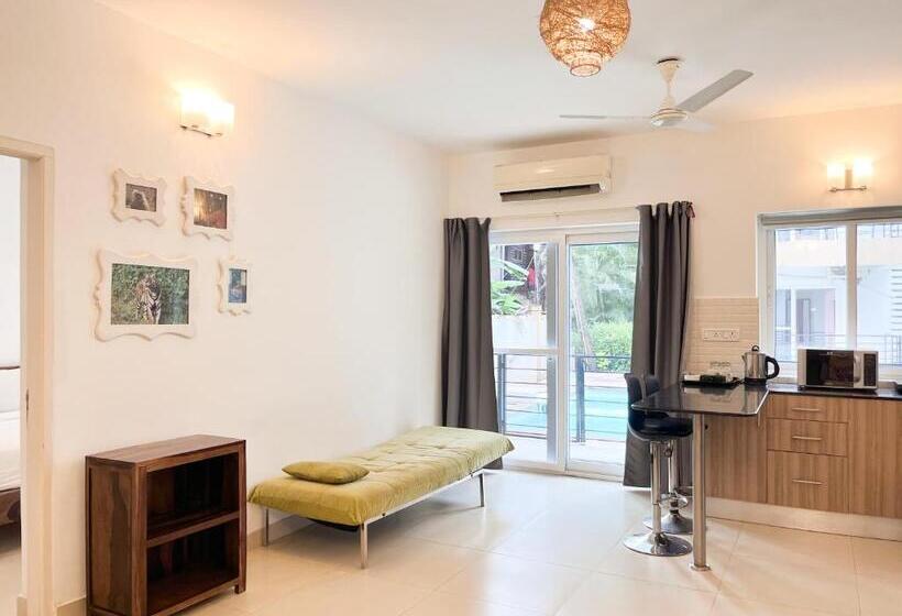 带1个卧室带泳池的公寓, Rainforest Enclave, Arpora   10 Mins To Baga Beach