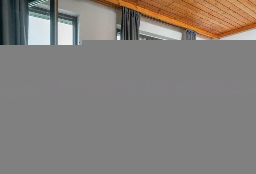 Номер Стандарт с Балконом, Wellness Hotel šedý Vlk