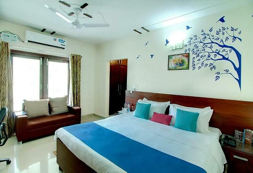 Quarto Deluxe, Staayz Premium Gurgaon