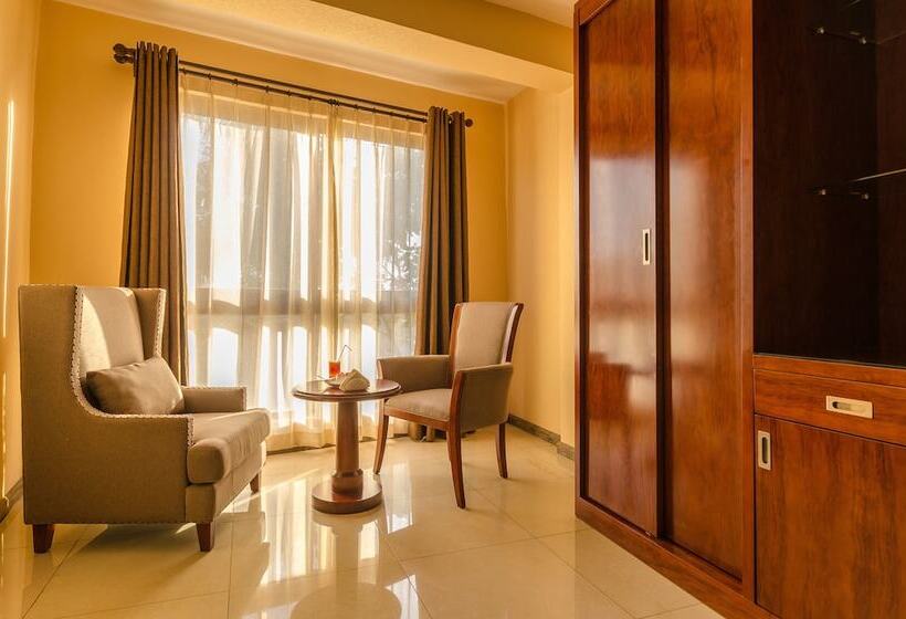 Deluxe Room, Hillside Plaza
