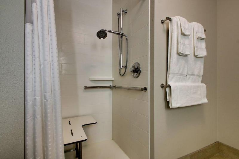 Номер Стандарт Кровать Кинг Адаптированный для Инвалидов, Holiday Inn Express & Suites   Mount Vernon, An Ihg