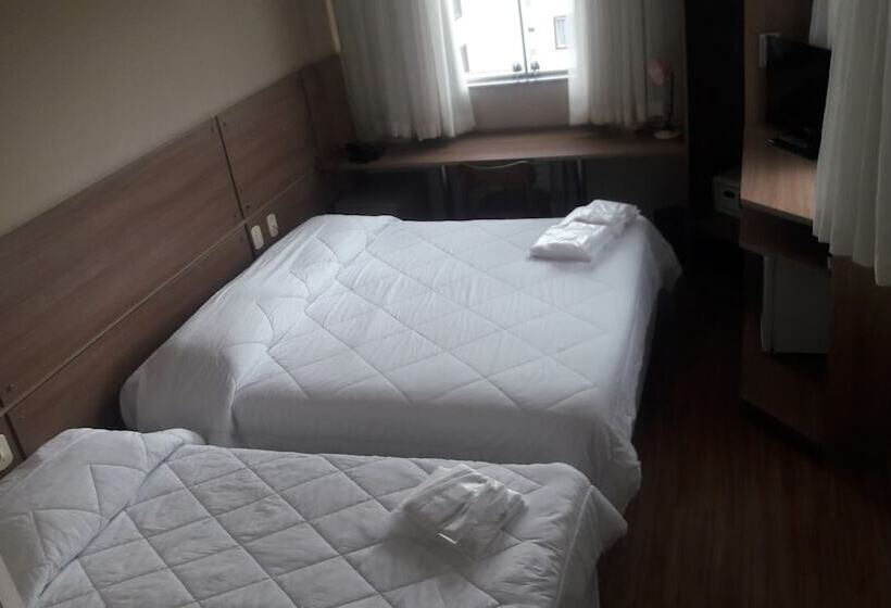 스탠다드 트리플 룸, Serra Palace