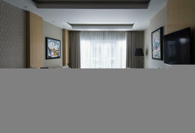 سوئیت جونیور با تخت بزرگ, Skopje Marriott