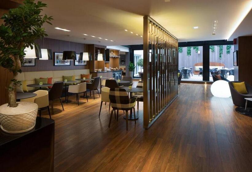 سوئیت جونیور با تخت بزرگ, Skopje Marriott
