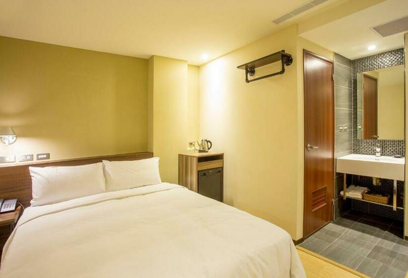 اتاق استاندارد, Just Live Inn  Keelung