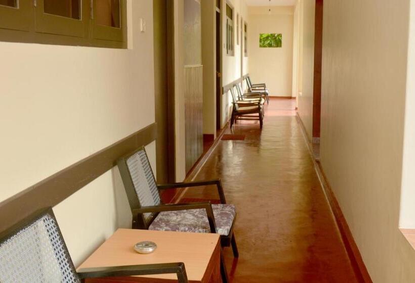 اتاق استاندارد با چشم‌انداز باغ, Sunny Lanka Guest House