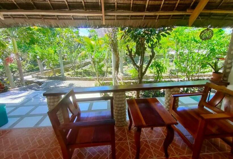 Номер Стандарт, Moalboal T Breeze Coastal Resort