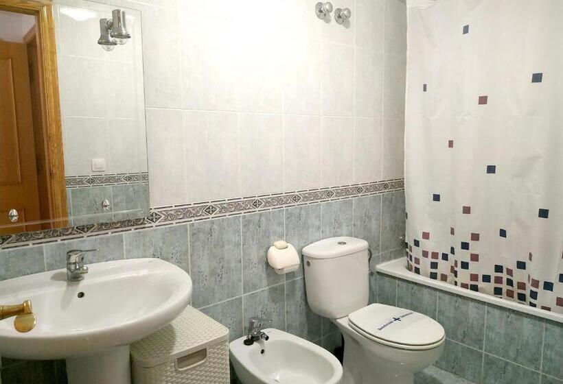 ２ベッドルームアパートメント, Apartamentos Estacion Oropesa 3000