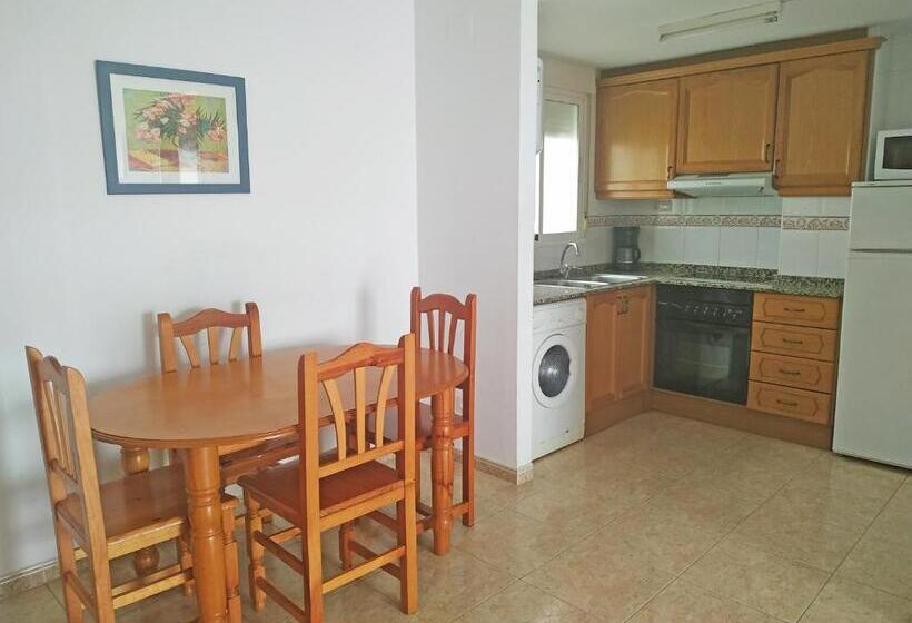 ３ベッドルームアパートメント, Apartamentos Estacion Oropesa 3000