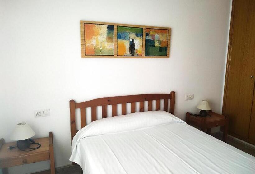 ３ベッドルームアパートメント, Apartamentos Estacion Oropesa 3000