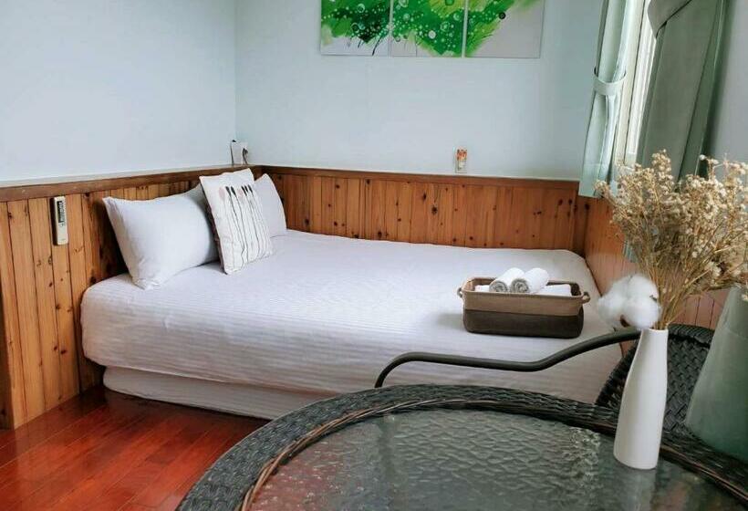 اتاق استاندارد با چشم‌انداز دریا, Ching Yue B&b