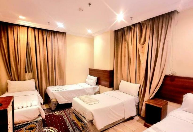 اتاق استاندارد سه نفره, Kwthr Almahaba