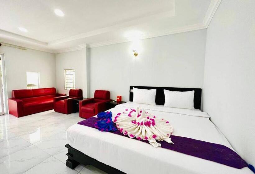 بانگلوی استاندارد, Romny Cozy Bay Resort