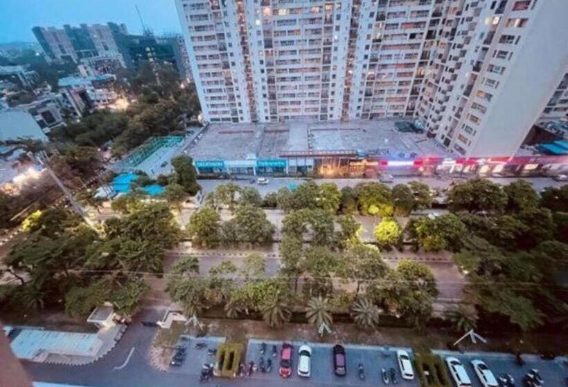 استودیو استاندارد با بالکن, The Grace Residency   Gomtinagar, Lucknow