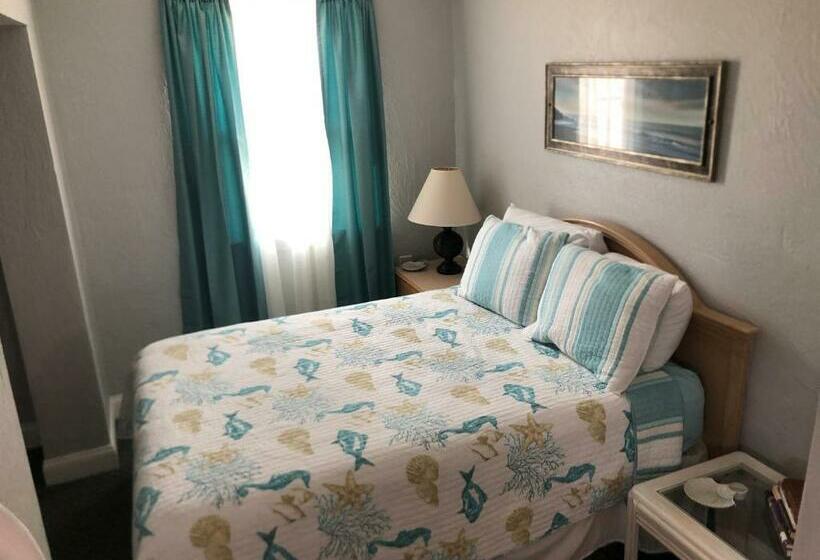 스탠다드 스튜디오, Surfside Suites