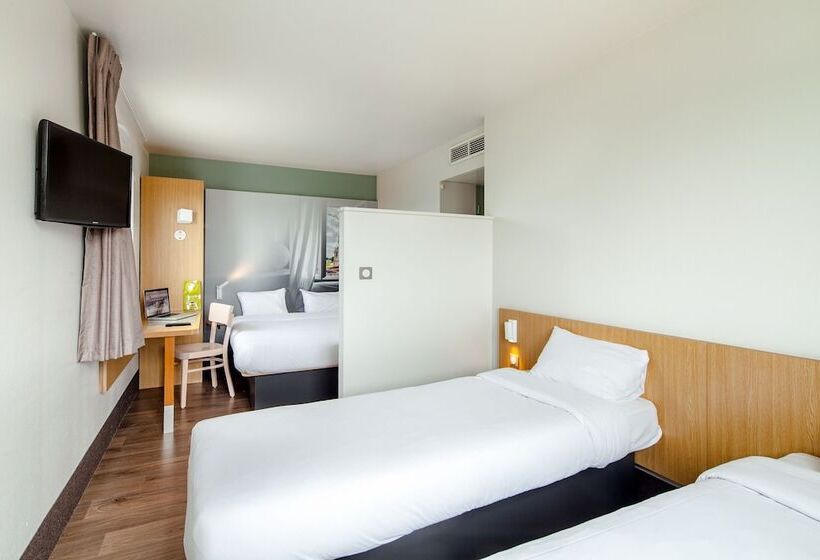 اتاق استاندارد چهار تخته, B&b Hotel Arras
