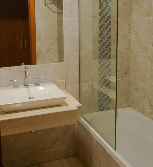 Номер Deluxe, Colón Center