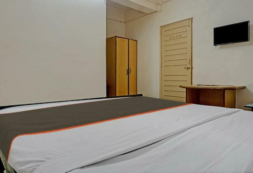 Номер Стандарт, Thakkar Lodge