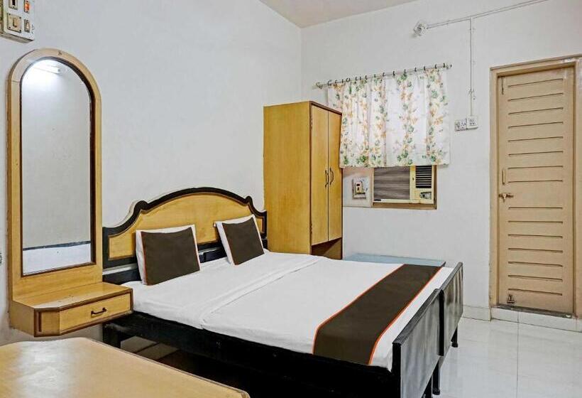 Номер Стандарт, Thakkar Lodge