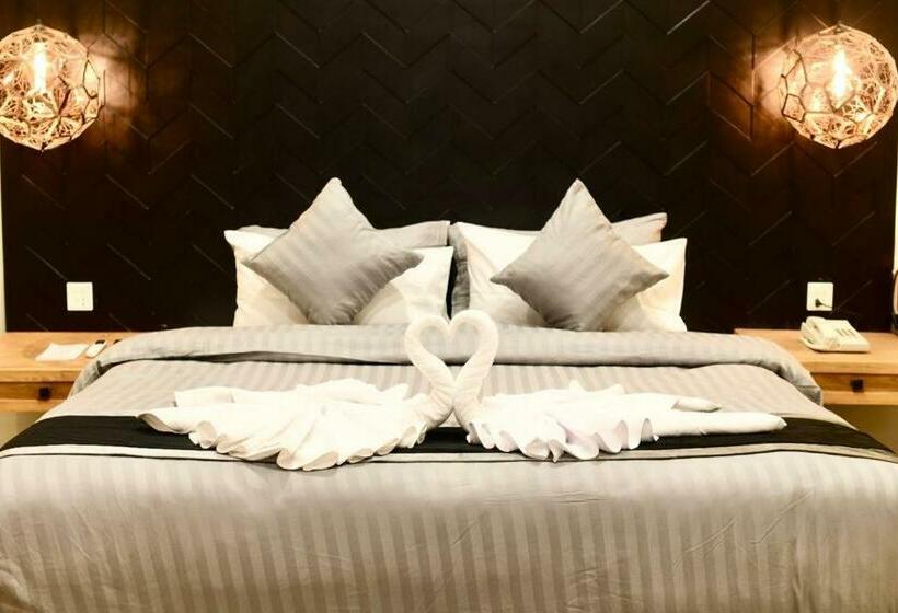 سوئیت پرزیدنت, Swan Suites