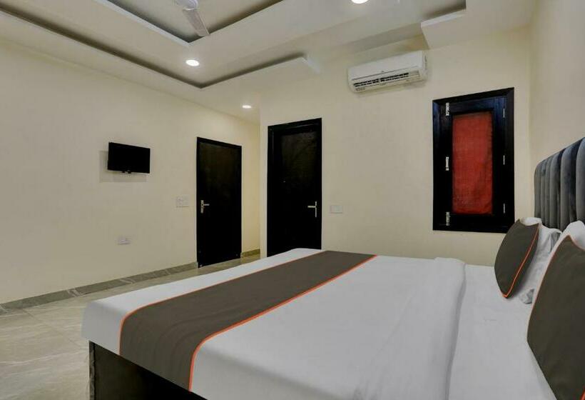 三人经典房间, Oyo Flagship Hotel Cloud Inn