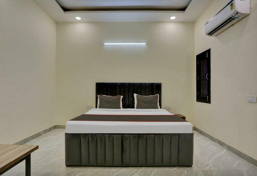 三人经典房间, Oyo Flagship Hotel Cloud Inn