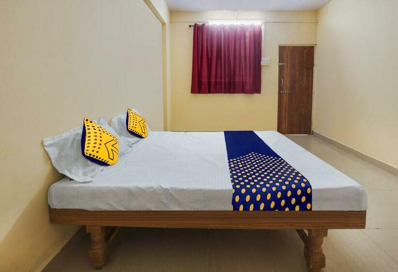 Трехместный Номер Классика, Spot On Hotel Shubham