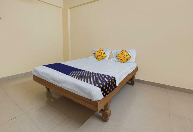 Трехместный Номер Классика, Spot On Hotel Shubham