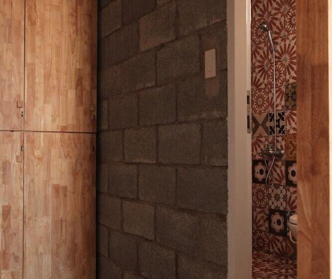 اتاق خانوادگی, Ccasa Hostel