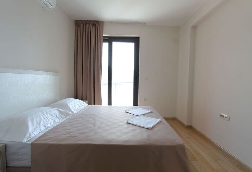 آپارتمان کلاسیک 1 خوابه, Apartments Aqua