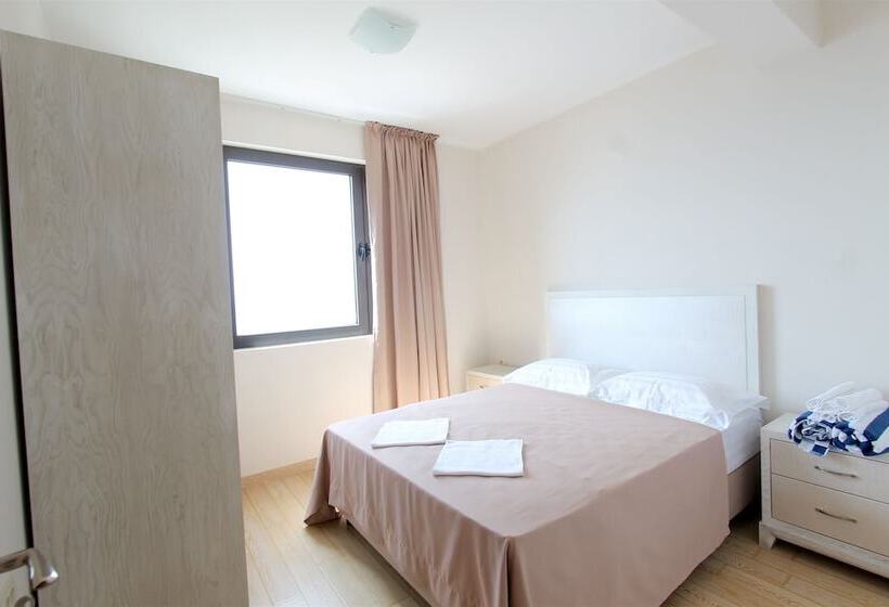 2-Bedroom Classic Apartment, Apartments Aqua