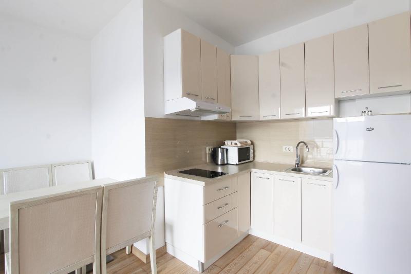 آپارتمان 1 خوابه با بالکن و چشم‌انداز دریا, Apartments Aqua
