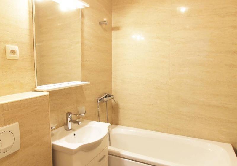 آپارتمان 1 خوابه با بالکن و چشم‌انداز دریا, Apartments Aqua