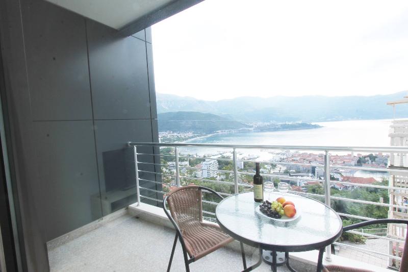 آپارتمان 1 خوابه با بالکن و چشم‌انداز دریا, Apartments Aqua