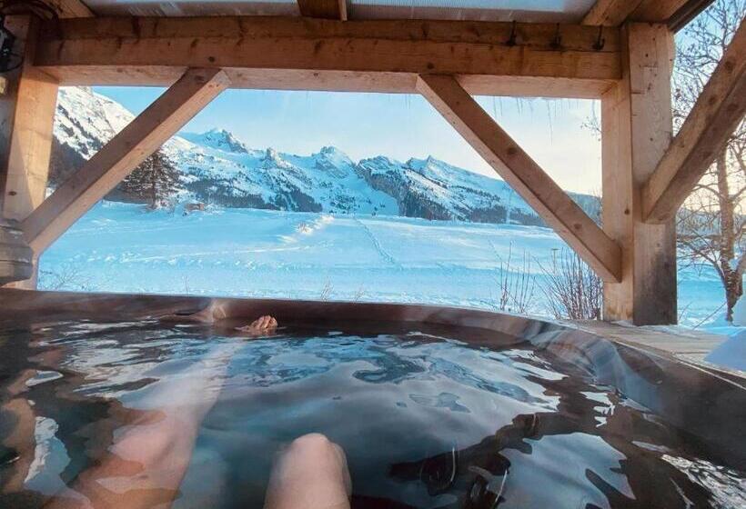 کلبه ییلاقی, Chalet Hôtel Inarpa