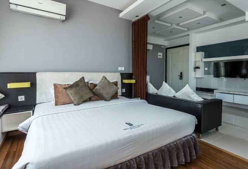 Студия Deluxe, Naki Suites @ Silvertown