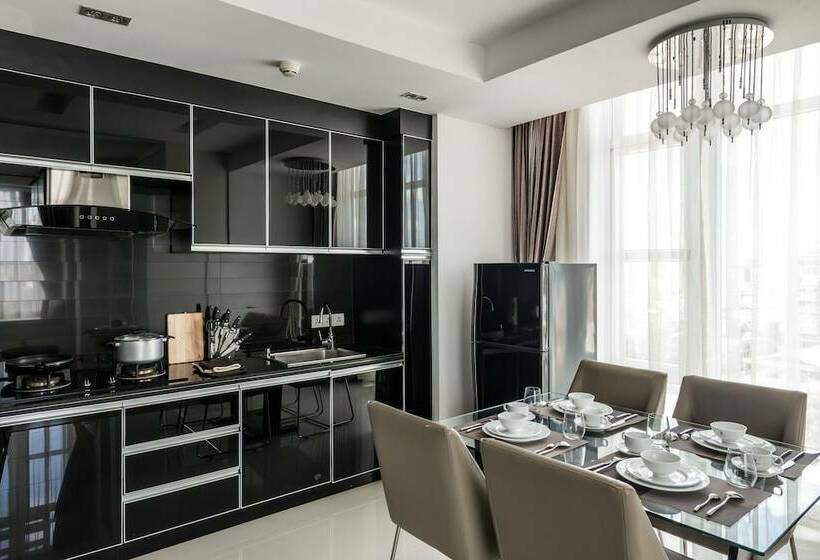 Студия Deluxe, Naki Suites @ Silvertown