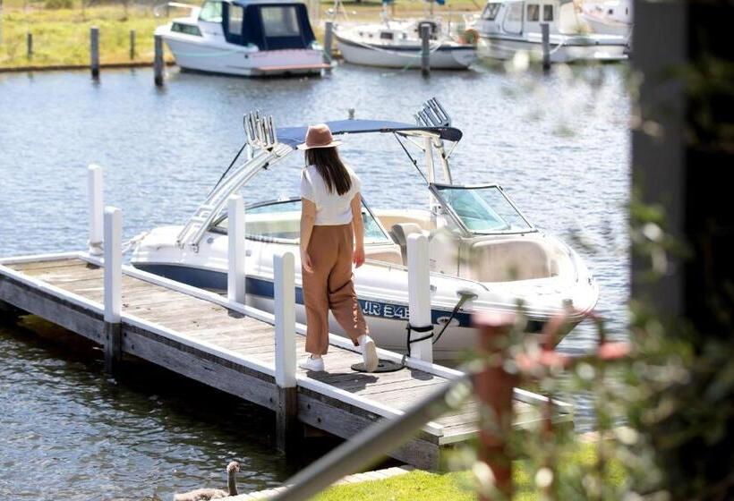 1 Bedroom Apartment Lake View, Mariners Cove At Paynesville