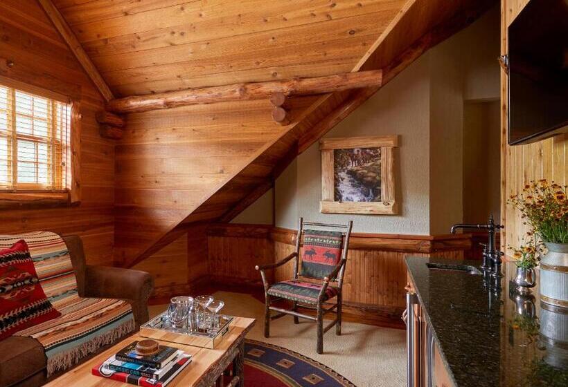 Suite com Varanda, The Chatwal Lodge    In The Unbound Collection By Hyatt