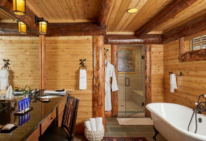 Люкс Deluxe Кровать Кинг, The Chatwal Lodge    In The Unbound Collection By Hyatt