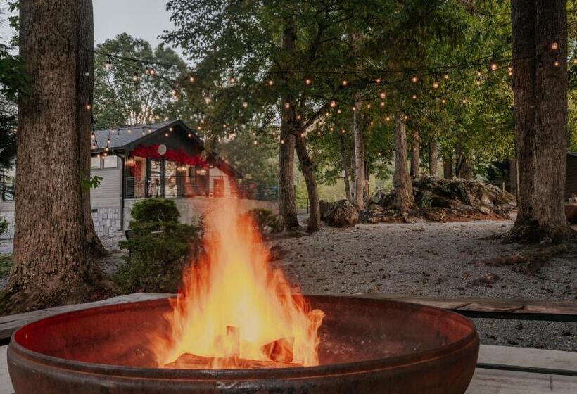 패밀리 룸 산 전망, Tranquille Resort