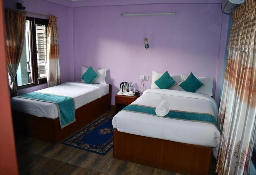 اتاق لوکس خانوادگی, Miracle Pokhara