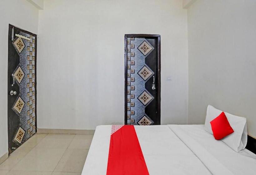 Трехместный Номер Классика, Oyo Flagship Hotel Stay Comfort
