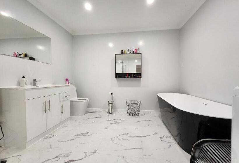 Семейное Бунгало, Animal Friendly Kitchen + Parking