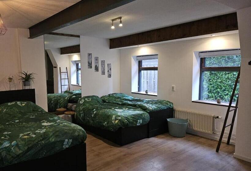 Семейный Номер Deluxe, Guesthouse Max