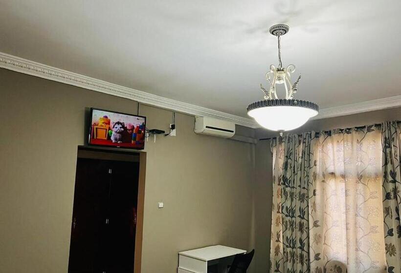 اتاق استاندارد با چشم‌انداز استخر, Trmotel
