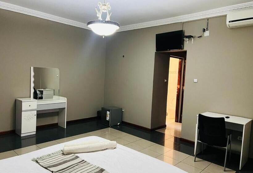 اتاق استاندارد با چشم‌انداز استخر, Trmotel