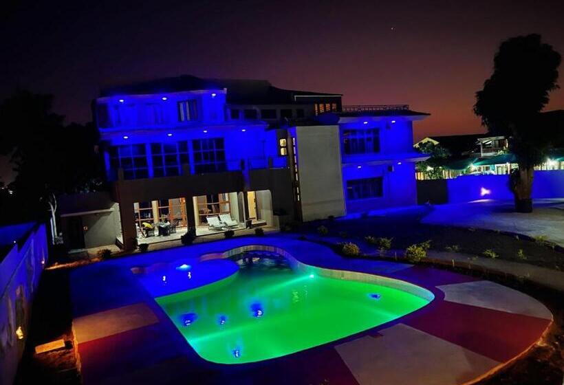 سوئیت پرزیدنت, Trmotel