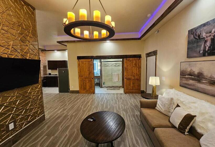 استودیوی لوکس, Eaglescape Suites And Event Center